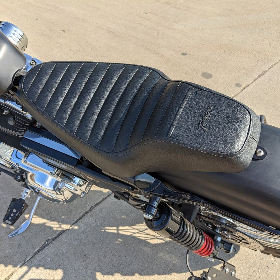 2019 Harley-Davidson Scrambler in St. Paul, Minnesota - Photo 13 featuring high density molded foam padding and TC Bros. Tracker Seat Pleated fits 1986-2003 Sportster models.