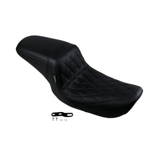 The Harley-Davidson FXD '06-'17 now comes with a sleek and stylish Le Pera Kickflip Seat - Diamond - Black - FXD '06-'17 in Diamond Black.