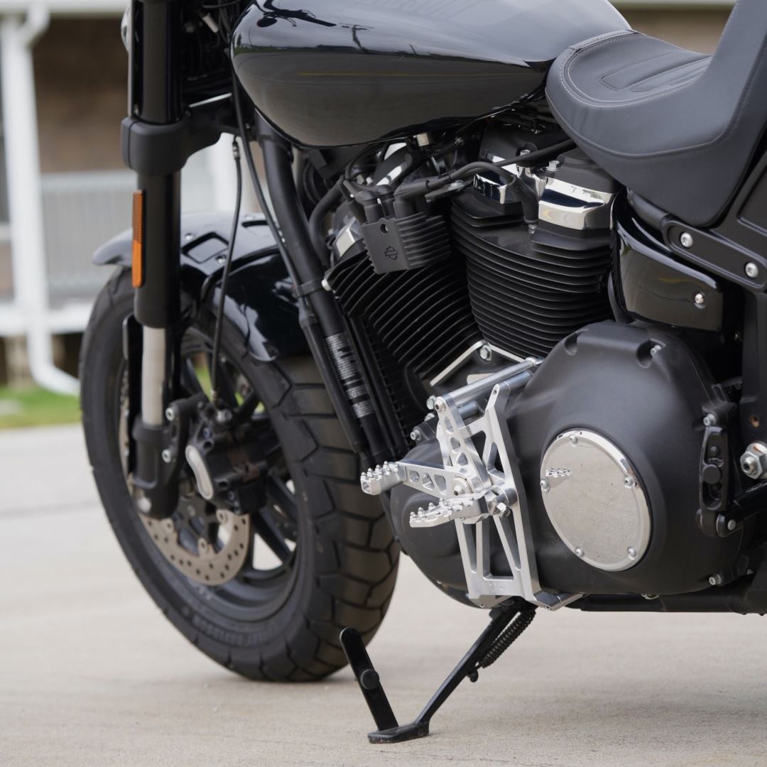 Show Chrome Accessories TCT-MOTORPARTS Mid Controls Brake Side Set