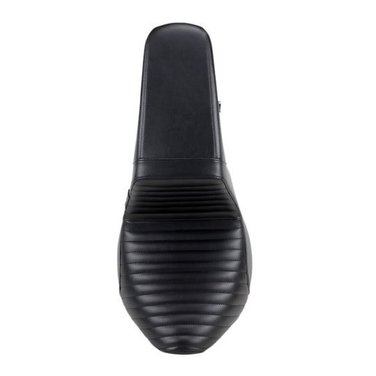 A Le Pera Kickflip Seat - Pleated - Black - FXBB/FXBBS/FLSL/FXST '18-'23 (Standard) motorcycle seat on a white background.